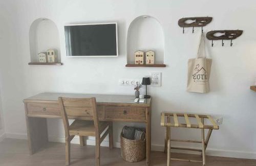 Hydra Casa | Estia Hydra