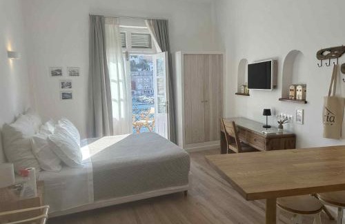 Hydra Casa | Estia Hydra