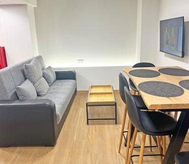 San Anton Apartamento | Estiloso-Nuevo, Plaza Toros, AC