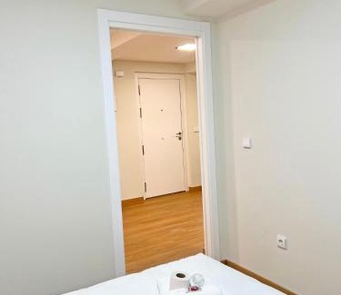 San Anton Apartamento | Estiloso-Nuevo, Plaza Toros, AC