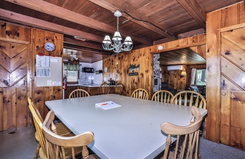 St Germain Cabaña | Charming large 4 bedroom cabin near the water