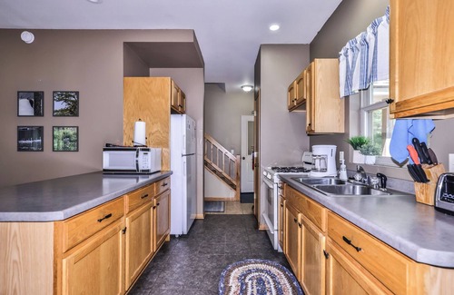 St Germain Cabaña | Maple Cabin at beautiful Estold's Resort on Little St. Germain lake