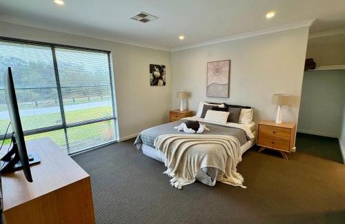 Erskine Casa | Estuary Break in Erskine