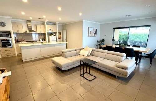 Erskine Casa | Estuary Break in Erskine