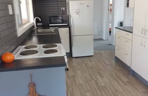 Bowentown Cabaña | Estuary Escape