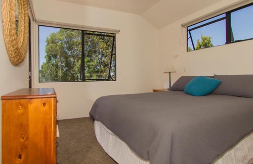 Whangamata Casa | Estuary Escape - Whangamata Holiday Home