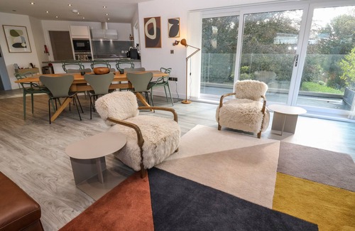 Lelant Casa | ESTUARY WATCH, family friendly, luxury holiday cottage in Carbis Bay