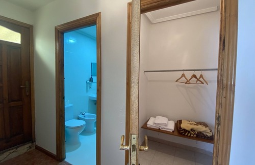 Boal Apartamento | Estudios en un Pueblo de Asturias :coworking y Coliving, Salón con Chimenea