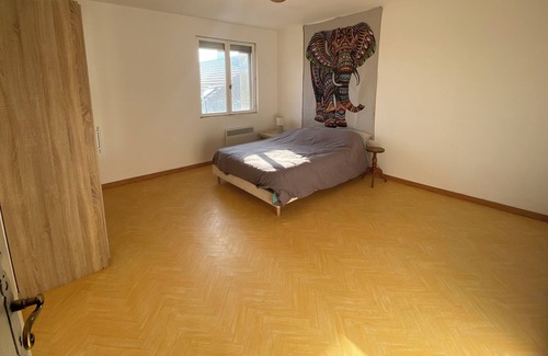 Chivres Apartamento | Etage Indépendant à la Ferme