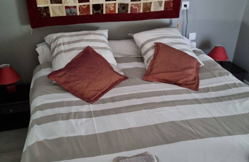 Neuvy-sur-Barangeon Cama Y Desayuno | Etape Sologne, flexible accommodation
