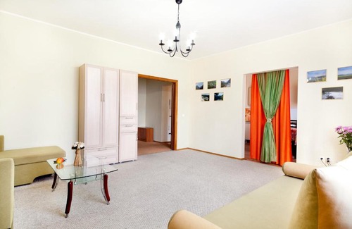 Yekaterinburg Apartamento | EtazhiDaily at Malysheva