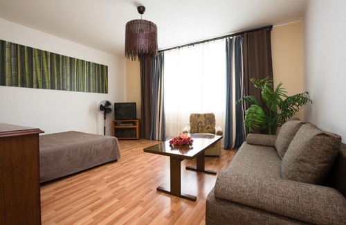 Yekaterinburg Apartamento | EtazhiDaily at Malysheva