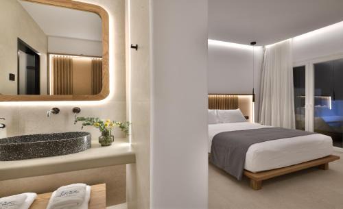 Karpenisi Cama Y Desayuno | Etere Luxury Suites