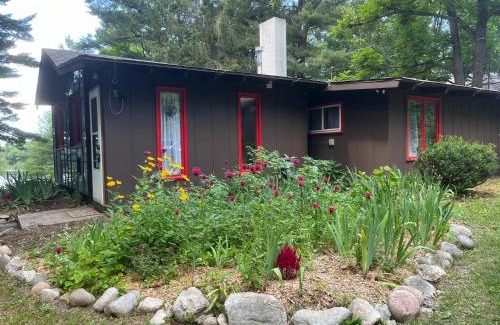 Lake Ann Casa | Ethel's Cottage