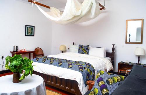 Arusha Cabina | Ethiopian restaurant and lodge