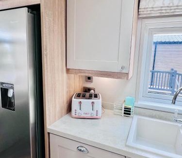 Skegness Complejo | Etna Laurels at the peaceful Cherry Lea Holiday Park and Fishing Lake