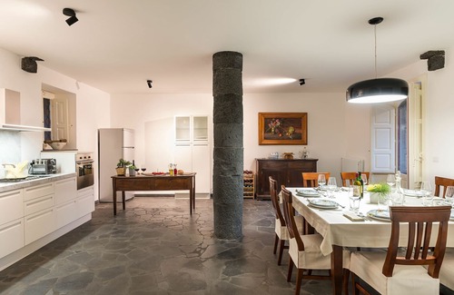 Castiglione di Sicilia Villa | Villa en Moio Alcantara con 4 habitaciones, capacidad 8