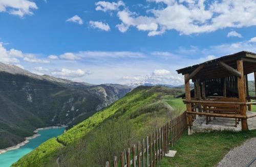 Pluzine Casa | Etno selo Izlazak