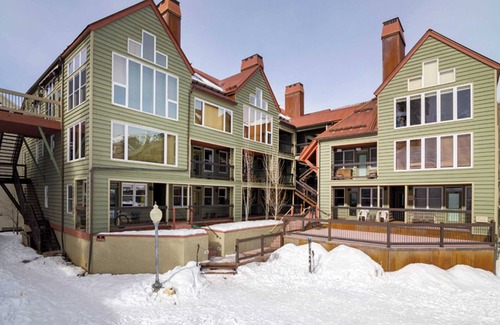Telluride Casa | Etta Place 5 by Avantstay Ski In/ Ski Out Unit w/ Views of the Valley!