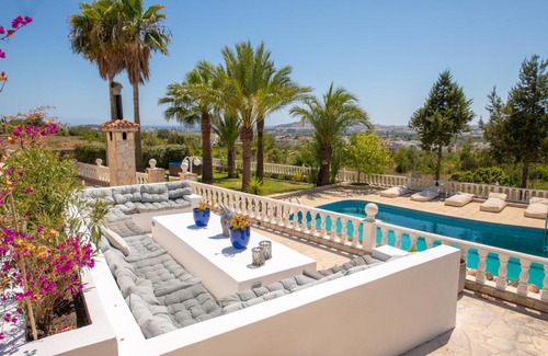Can Besso Villa | ETV-2281-E Finca de lujo con spa e increíbles vistas de la ciudad de Ibiza y el océano Mediterráneo