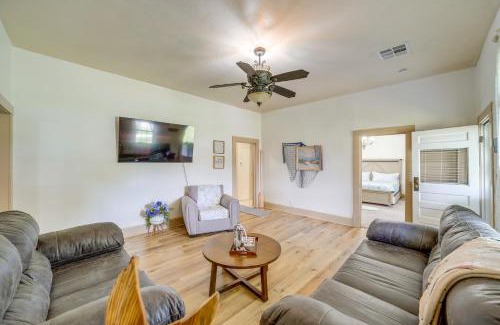 Eufaula Casa | Eufaula Getaway with Patio, Walk to Beach and Marina!