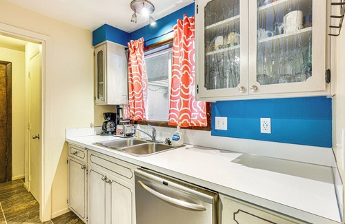Eugene Casa | Eugene Escape w/Covered Patio: 4 Mi to UO!