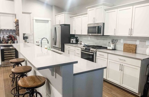 Central Oregon Casa | Eugene Summer Retreat- 4Bedroom-2Master Suites 3Bath