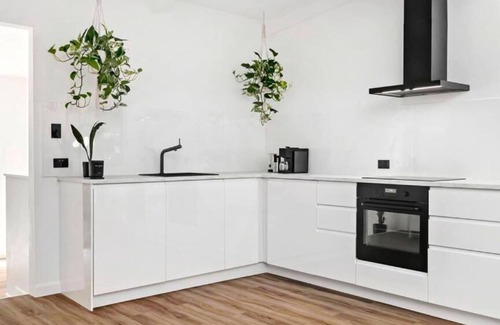 Broke Casa | Eune House Close to Weddings and Wineries