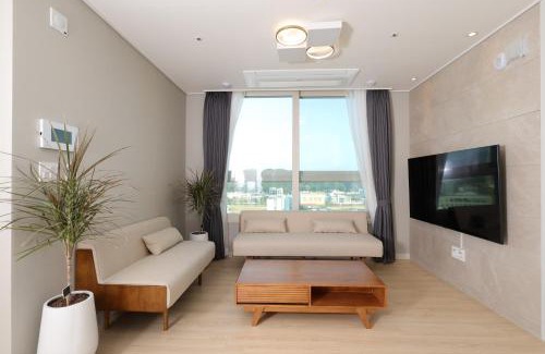 Bongmyeong-dong Apartamento | Eunhasu D&M Residence