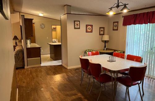 Eureka Springs Casa | Eureka Springs Country 4bd 2ba Full House - Enjoy a Country Retreat near Beaver Lake and Dam, the White River and Eureka Springs Area