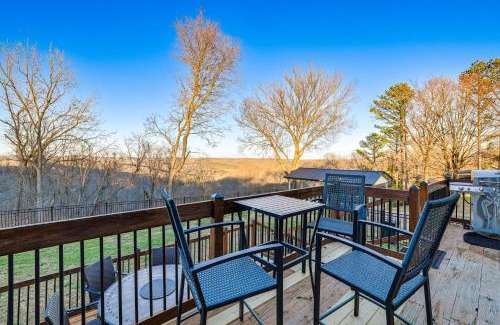 Eureka Springs Casa | Eureka Springs Home Rental with Panoramic Views!