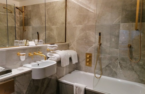 Belfast Central District Hotel | Europa Hotel