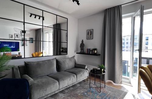 Tomaszow Mazowiecki Apartamento | EUROPA22 Apartament "Sen jak w pięciogwiazdkowym hotelu" - JAKOŚĆ, nie ilość - CENTRUM MIASTA w atrakcyjnym miejscu obok parku ze stawem
