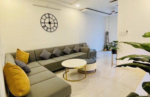 Sanganer Apartamento | European Boutique Styled Airbnb with Modern Amenities