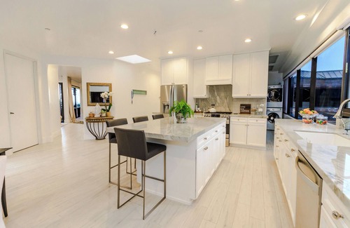 Del Mar Casa | European Living in the Heart of Del Mar-Minutes from the beach!