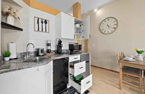 Palm Coast Apartamento | European style Queen Suite in Palm Coast - Best view with Balcony near Beaches!
