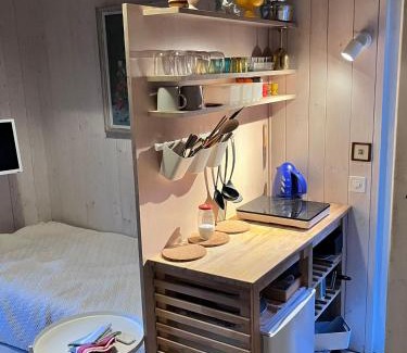 Oberwil Cama Y Desayuno | EUROVISION Im Thomasgarten nice private studio in residential area short term rent