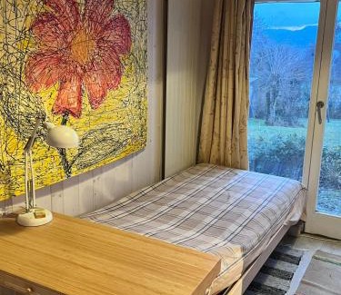 Oberwil Cama Y Desayuno | EUROVISION Im Thomasgarten nice private studio in residential area short term rent