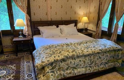 Kaul Otro | EVAAN RESORTS THE FOLIAGE