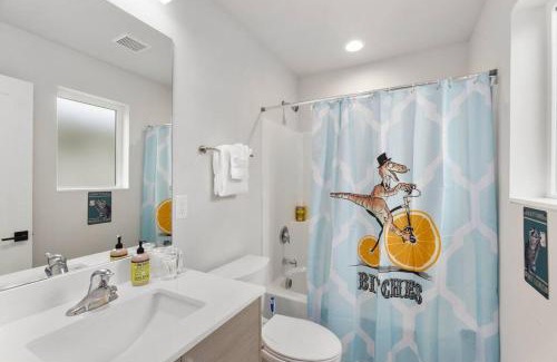 Whittier Heights Apartamento | Evan's sweet suite - Micro Studio - 91Walkscore