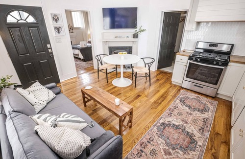 Downtown Casa | Evangeline A in Lafayette