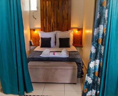 Port-Louis Apartamento | Evasion en plein cœur de la ville Studio Jacuzzis Sauna et piscine au centre de Port-Louis