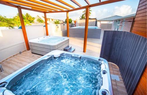Port-Louis Apartamento | Evasion en plein cœur de la ville Studio Jacuzzis Sauna et piscine au centre de Port-Louis