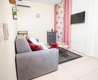 Port-Louis Apartamento | Evasion en plein cœur de la ville T2 Jacuzzis Sauna et piscine au centre de Port-Louis