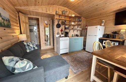 Croftville Cabina | Eve's Place Lakeside Cabin 3