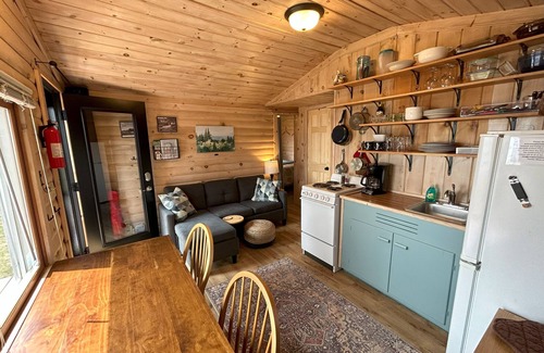 Croftville Cabina | Eve's Place Lakeside Cabin 3