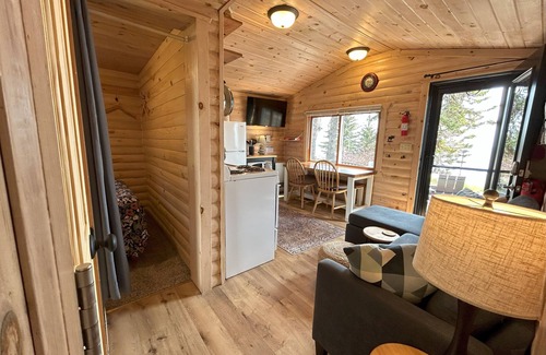Croftville Cabina | Eve's Place Lakeside Cabin 3