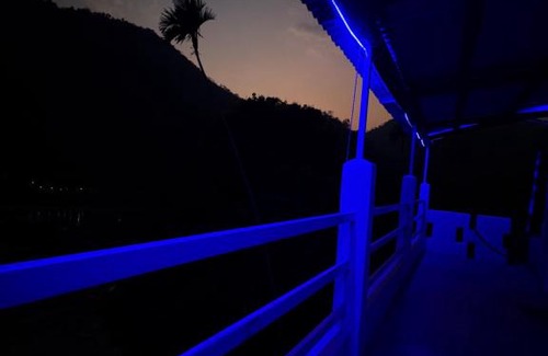 Laitmawsiang Otro | Evelyn homestay and camps