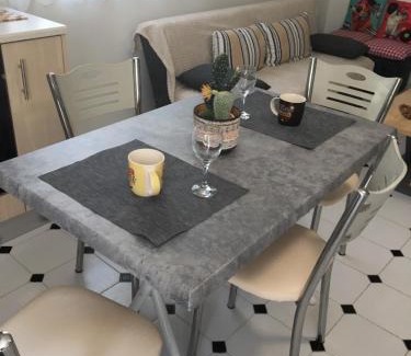 Petaloudes Apartamento | Evelyn's Cozy Apartment