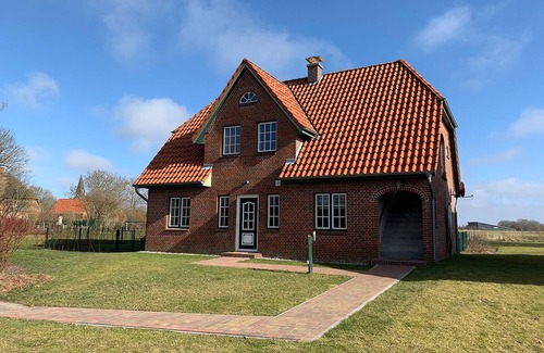 Vollerwiek Apartamento | Silencio nocturno, apartamento de vacaciones en "De Feerjenhusen" en el Haubarg de Vollerwiek